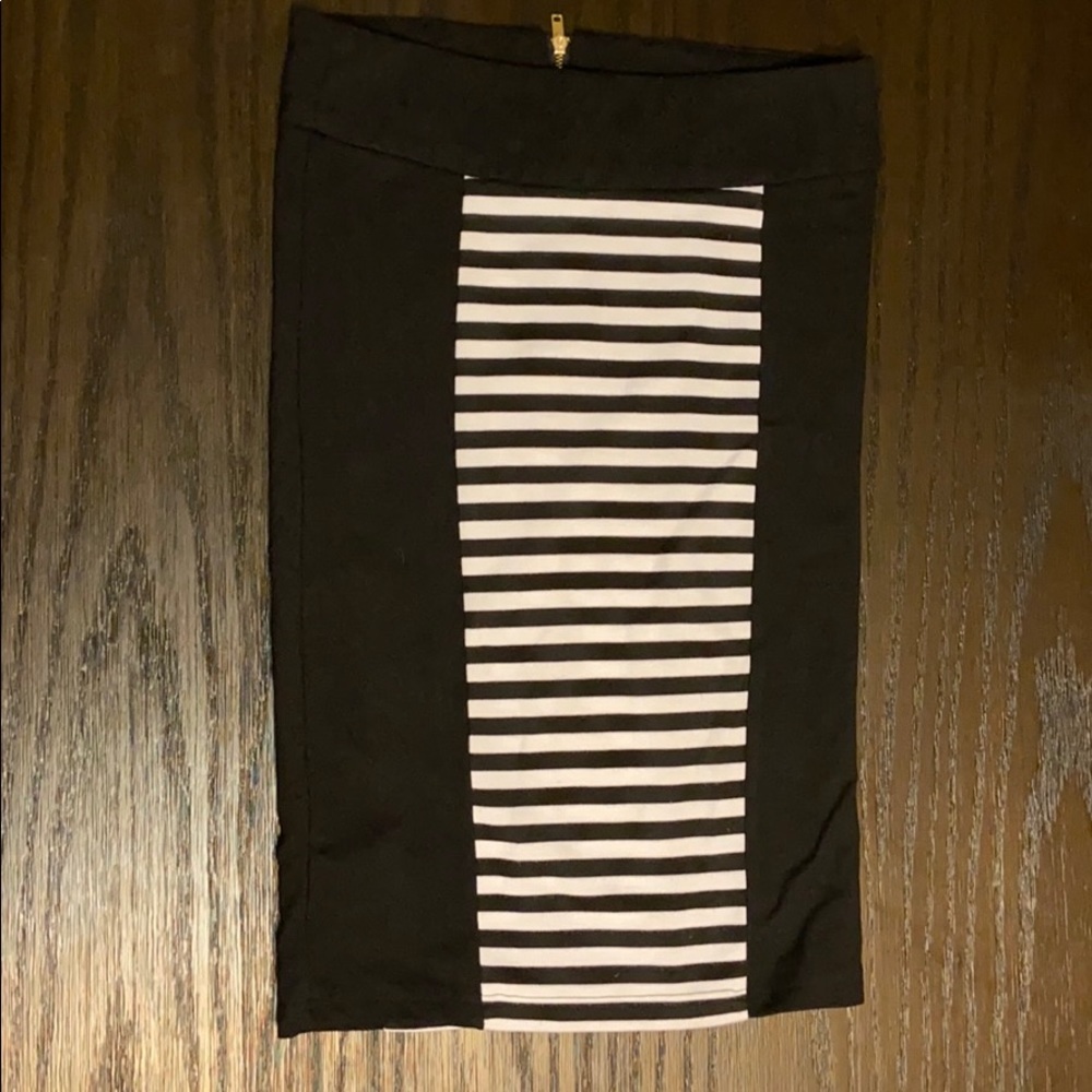 Arden B Black & White Striped Pencil Skirt Size XS - Picture 3 of 6